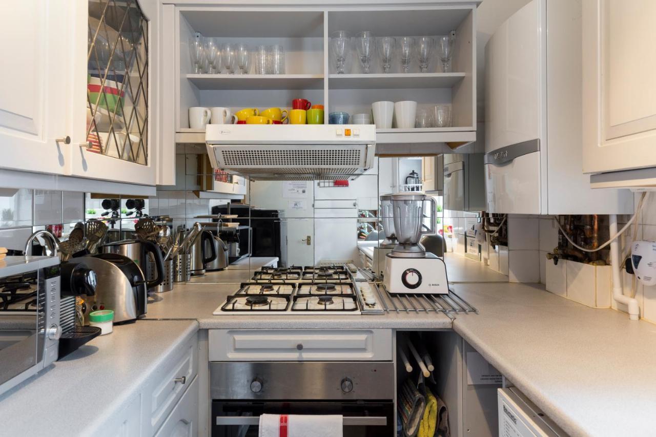 Modernised Apartments 1 And 2 Bedrooms Option Terrace And Balcony High Street ロンドン エクステリア 写真