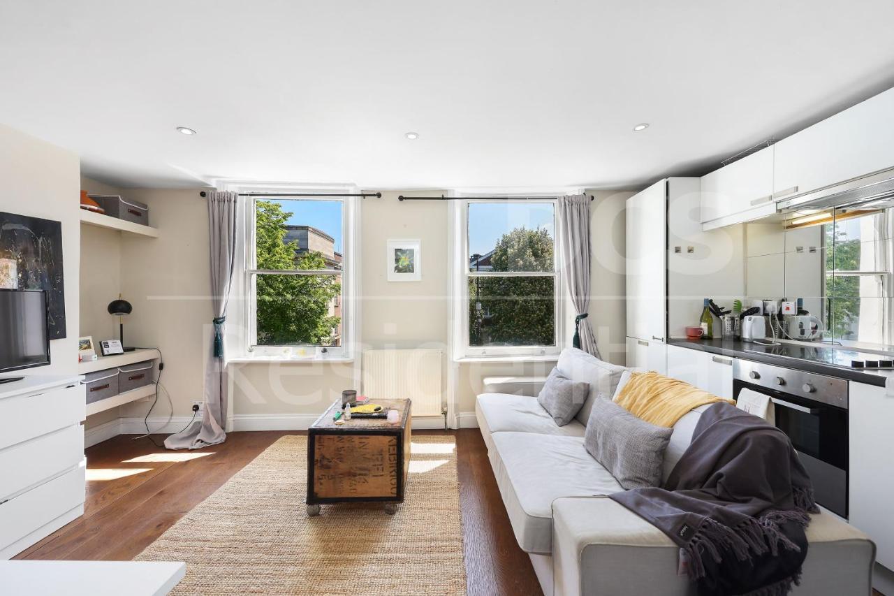 Modernised Apartments 1 And 2 Bedrooms Option Terrace And Balcony High Street ロンドン エクステリア 写真