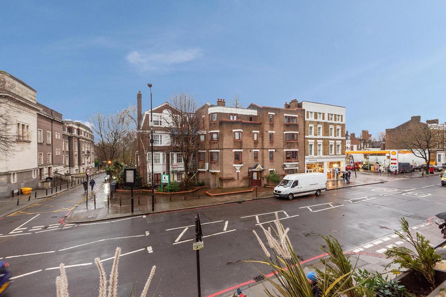 Modernised Apartments 1 And 2 Bedrooms Option Terrace And Balcony High Street ロンドン エクステリア 写真