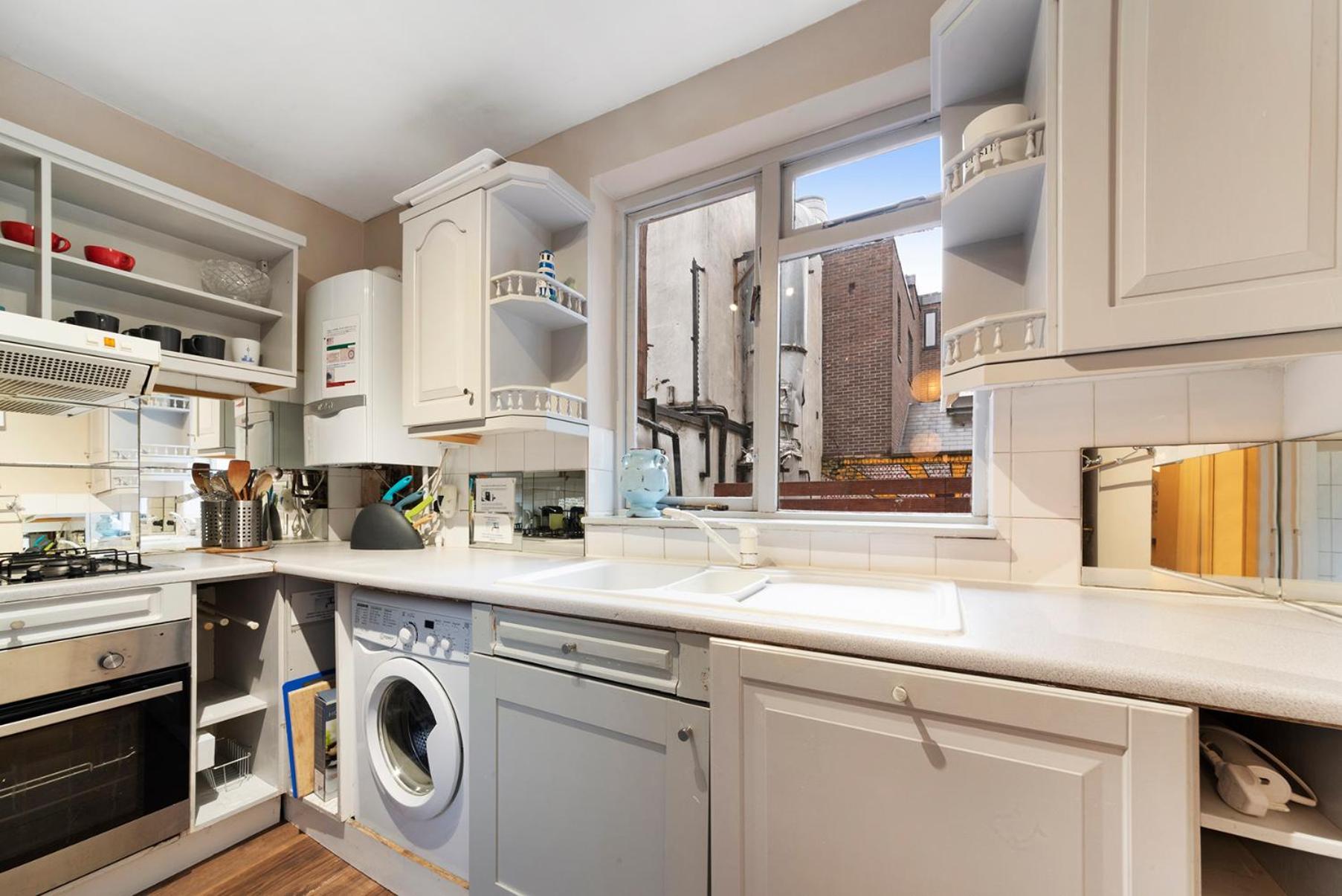 Modernised Apartments 1 And 2 Bedrooms Option Terrace And Balcony High Street ロンドン エクステリア 写真