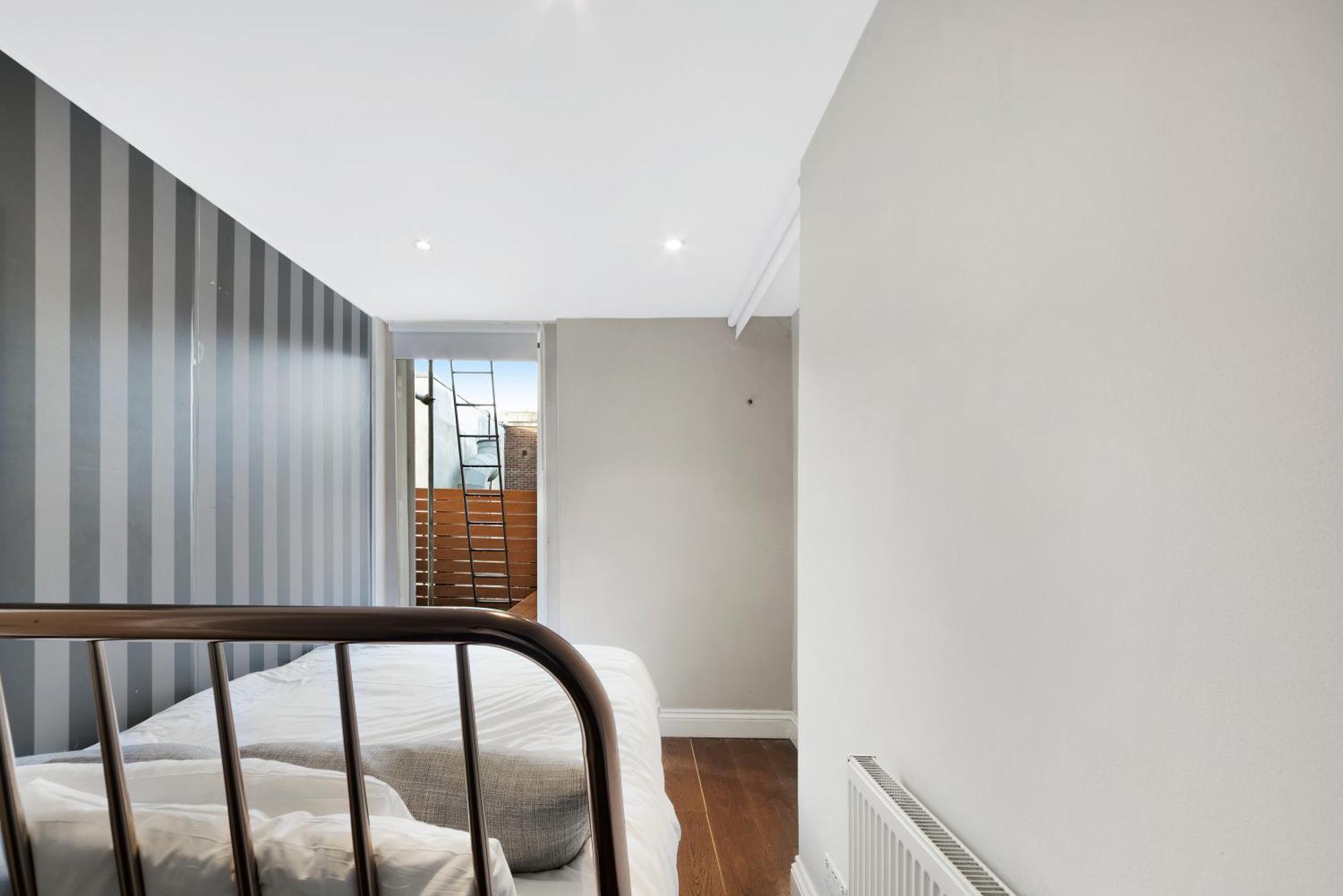Modernised Apartments 1 And 2 Bedrooms Option Terrace And Balcony High Street ロンドン エクステリア 写真