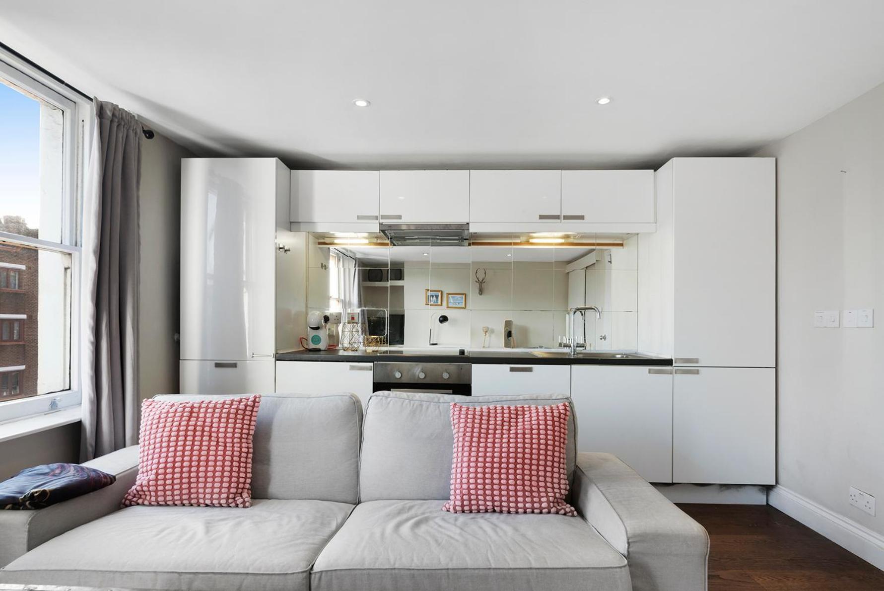 Modernised Apartments 1 And 2 Bedrooms Option Terrace And Balcony High Street ロンドン エクステリア 写真