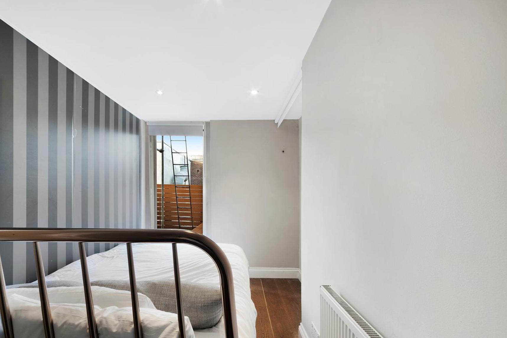 Modernised Apartments 1 And 2 Bedrooms Option Terrace And Balcony High Street ロンドン エクステリア 写真