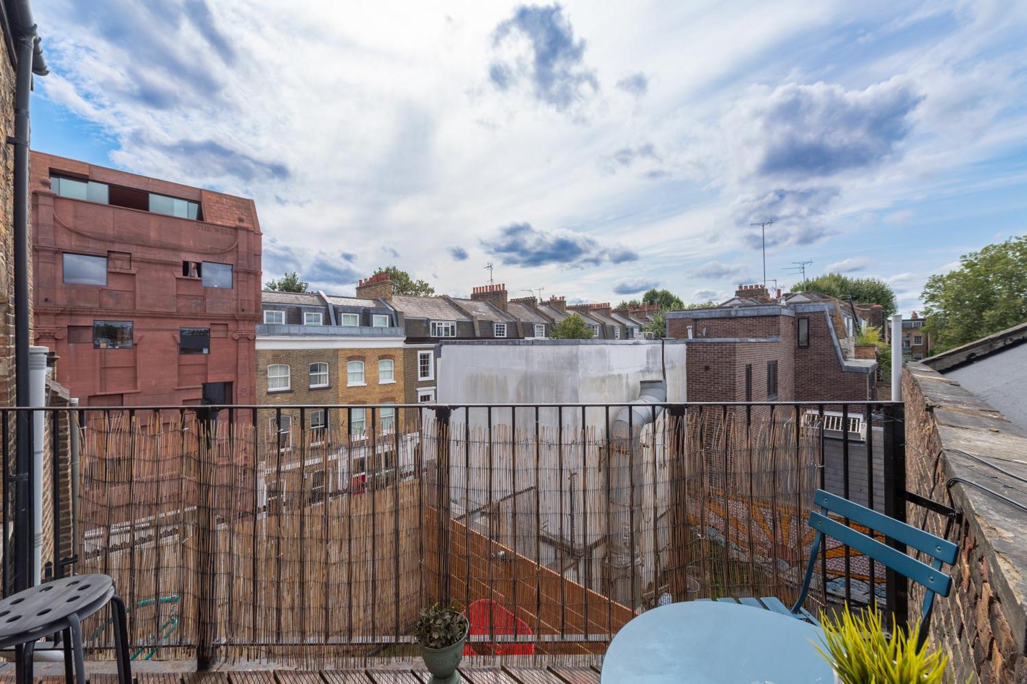 Modernised Apartments 1 And 2 Bedrooms Option Terrace And Balcony High Street ロンドン エクステリア 写真