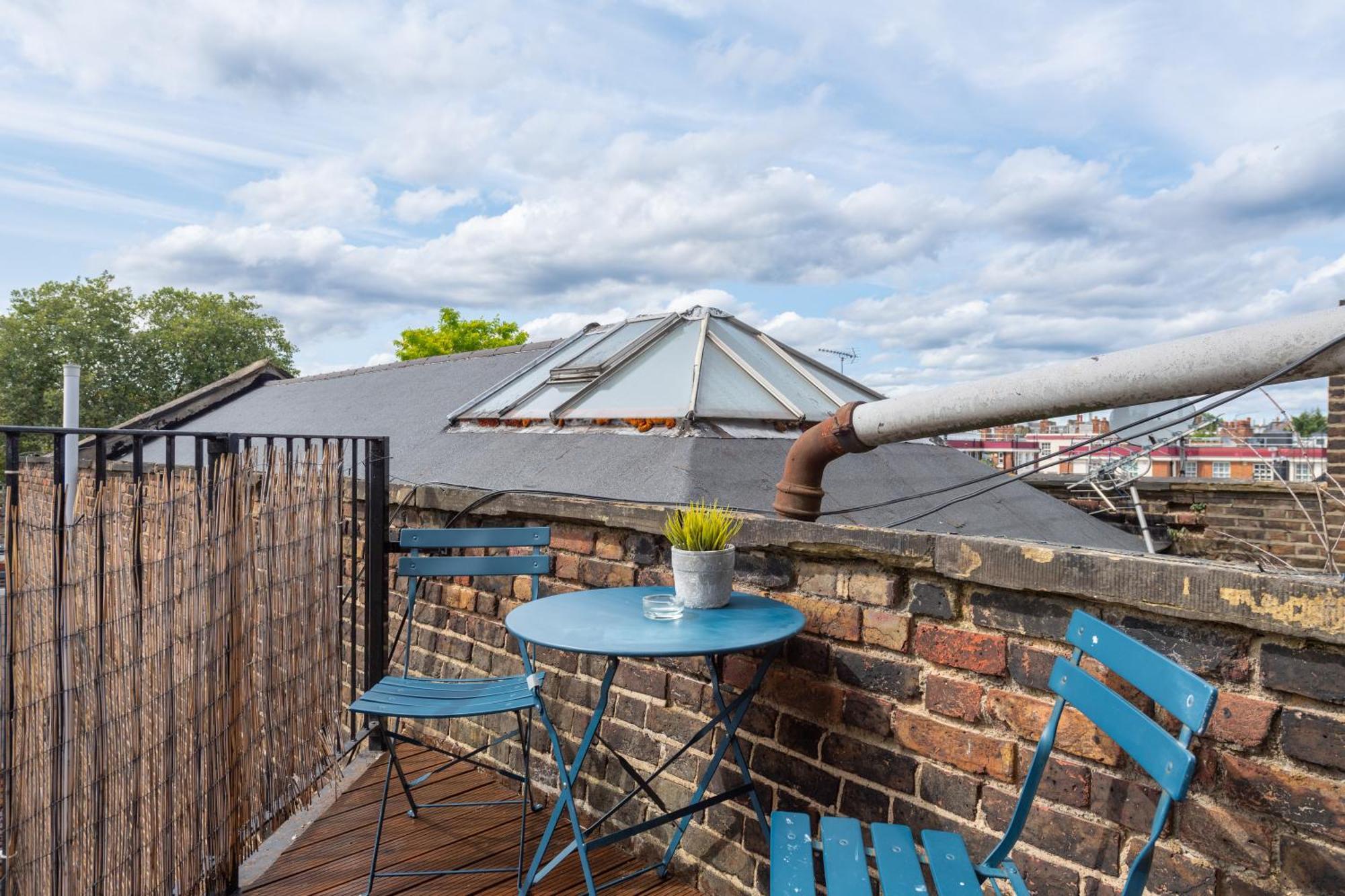 Modernised Apartments 1 And 2 Bedrooms Option Terrace And Balcony High Street ロンドン エクステリア 写真