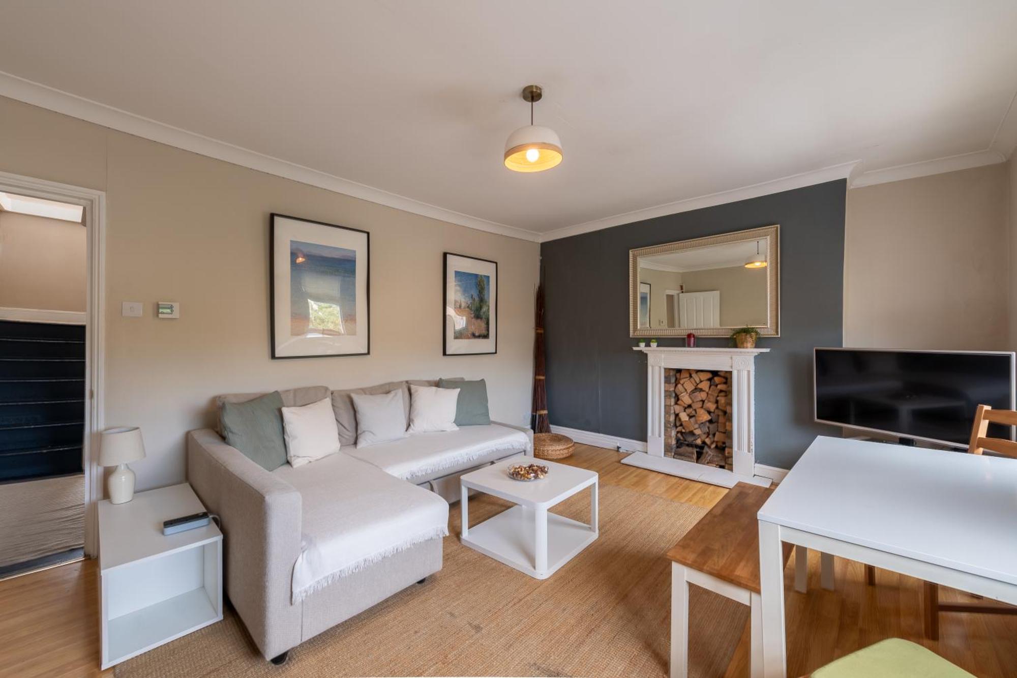Modernised Apartments 1 And 2 Bedrooms Option Terrace And Balcony High Street ロンドン エクステリア 写真